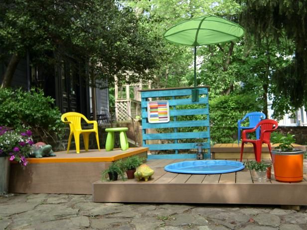 Construire un pont à plusieurs niveaux pour une piscine pour enfants / En plein air