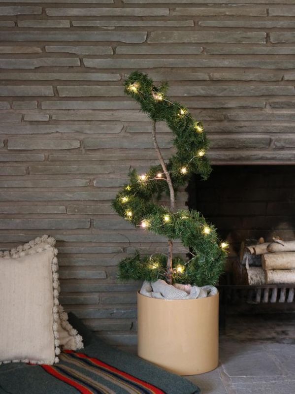 Come creare un Topiary a spirale Faux-Evergreen