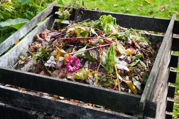 Comment démarrer un tas de compost / En plein air