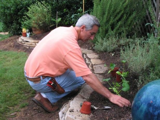 Incorporación de verduras en lechos de flores / Al aire libre