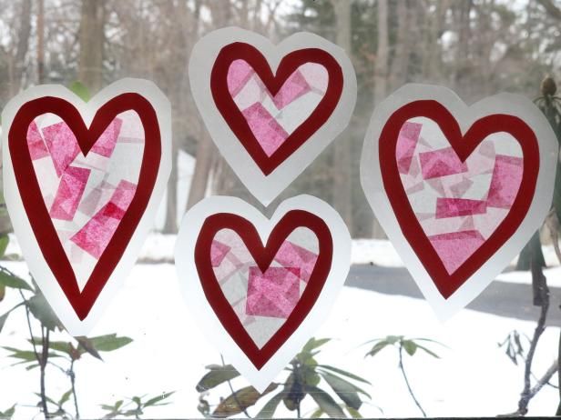 Sei mein! Machen Sie diese DIY-Fenster für den Valentinstag / Machen und dekorieren