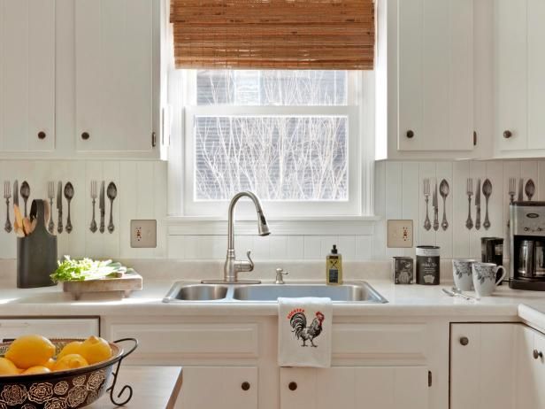 Come realizzare un backsplash beadboard con opere d'arte d'epoca / Stanze e spazi