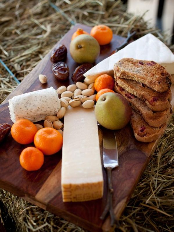 Wie man einen Käse-Tablett-Appetizer macht / Machen und dekorieren