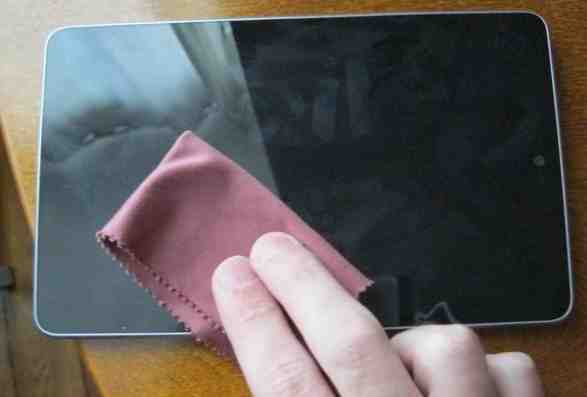 Come pulire in sicurezza il tablet o il touchscreen dello smartphone / iPhone e iPad