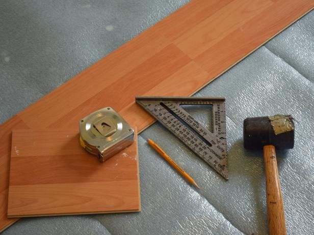 Klicken Sie auf Flooring Installation / Instandhaltung und Reparatur