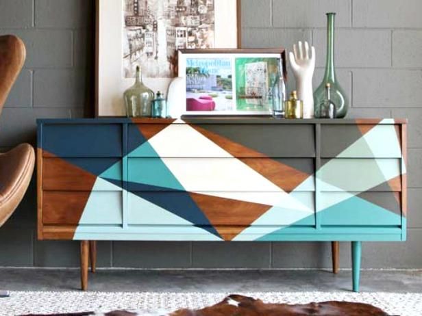 So entfernen Sie eine Midcentury-Mod-Credenza / Fähigkeiten und Know-how