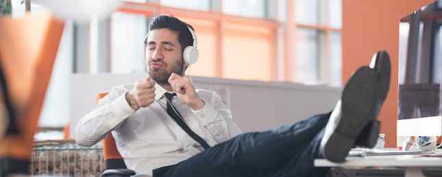 Annoiato al lavoro? 3 app audio garantite per intrattenerti / Divertimento